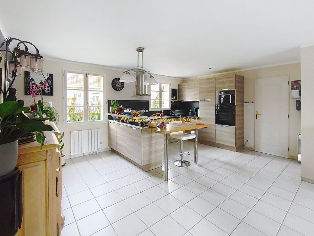 Pavillon plain-pied, 2360 m², cadre calme