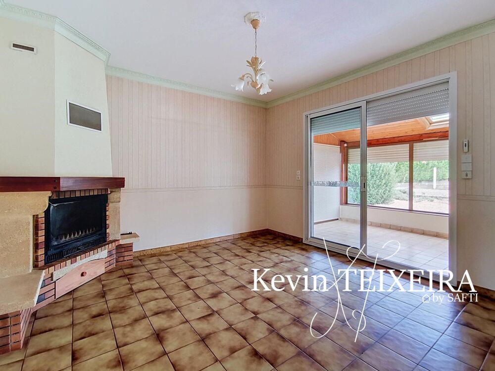 Maison sur sous sol avec 3 chambres proche bourg