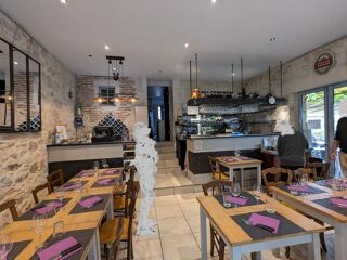   Vente bar restaurant dans un des plus beaux village de France Saint-cirq-lapopie