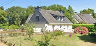 Vente Maison Maison avec gros potentielle, terrain entièrement constructible et divisable. Brandivy