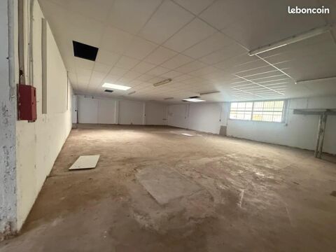   local d'activité 180 m2 pour stockage 