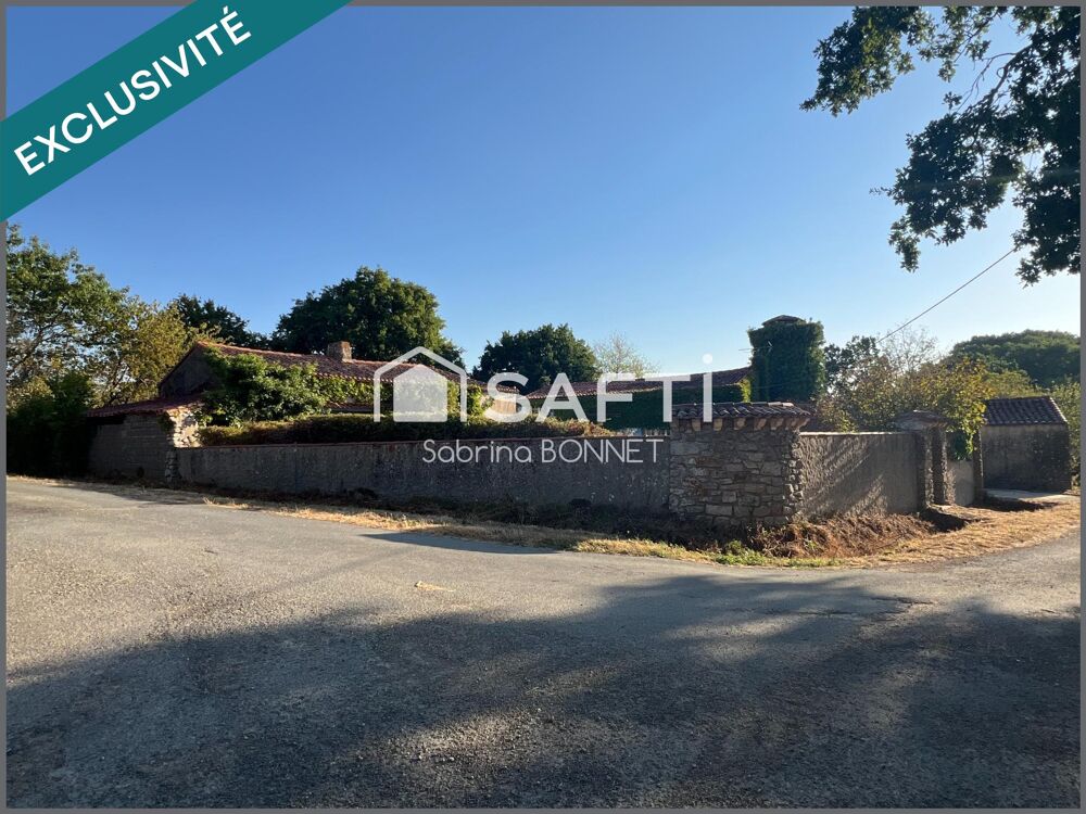 Vente Maison Maison en pierre à rénover, une dépendance de 200 m², un pigeonnier. Bellevigny