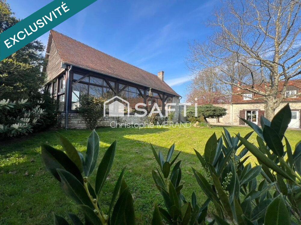 Grande maison à la campagne sur 23 800 m 2