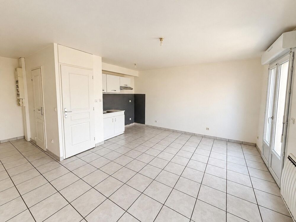 Vente Appartement Balcon, double stationnement et gare à pied ! Coulommiers