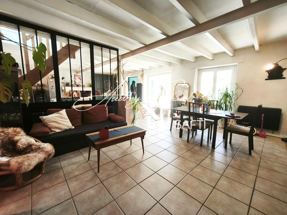 Maison de caractère, avec sa piscine