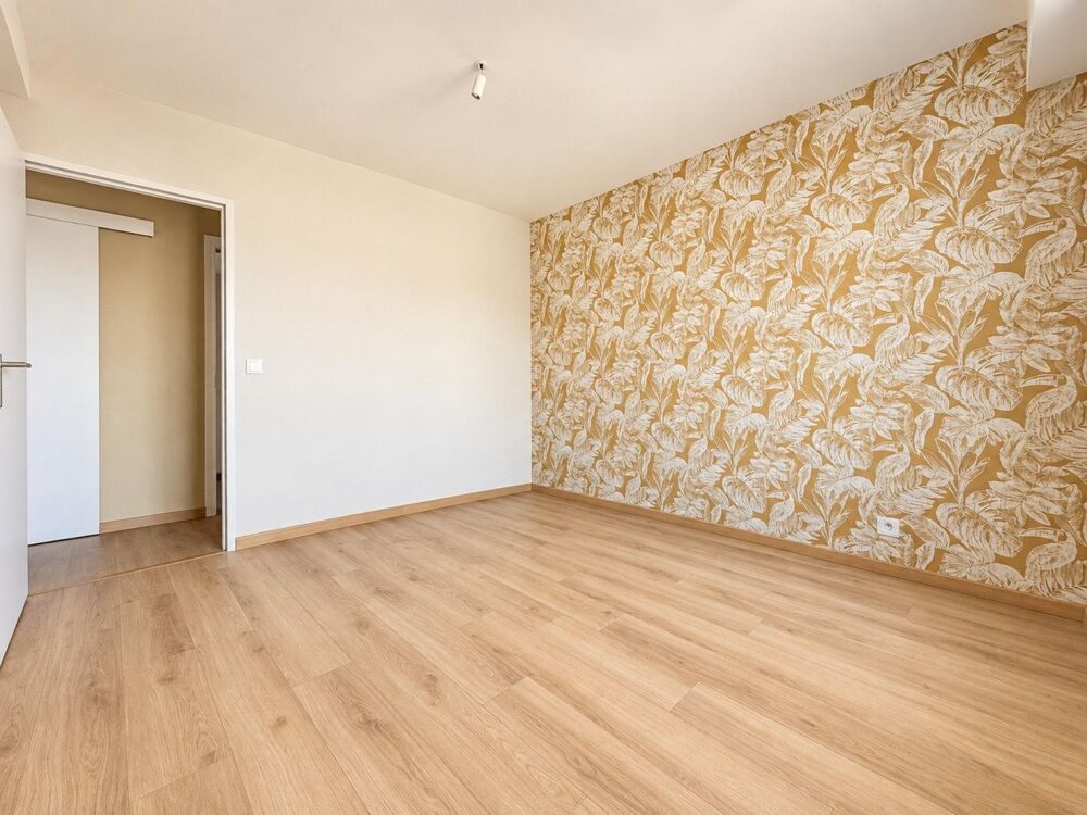 Vente Appartement Appartement T4 rénové avec garage et parking Pau