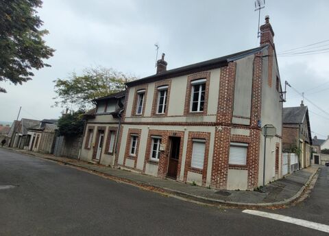   Maison de ville d'environ 100 m2 sur un terrain de 216 m2 avec garage et dépendance. Maison - 7 pièce(s) - 100 m²