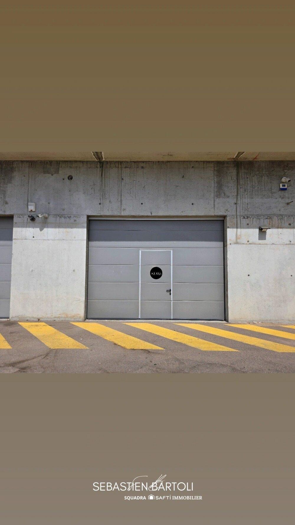  Murs commerciaux garage de 150m2 