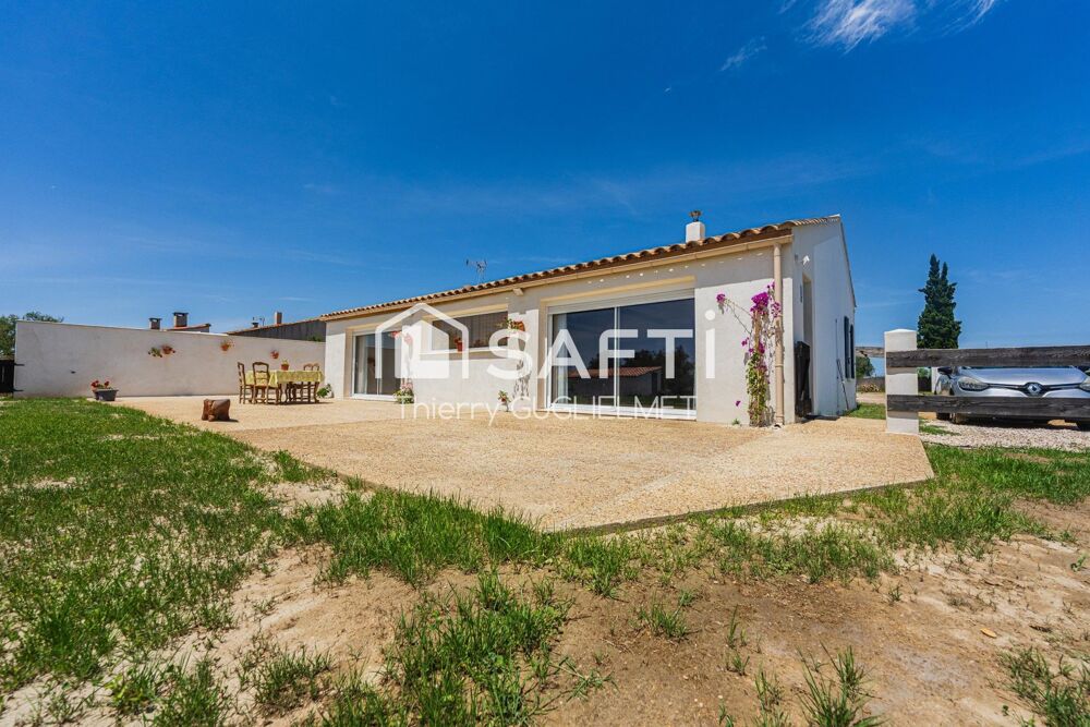 Vente Maison Propriété en Camargue : maison, dépendance, hangar Arles