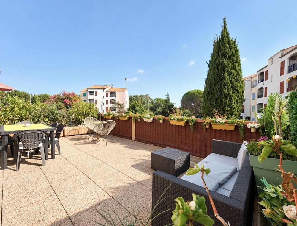 Vente Appartement CENTRE VILLE  À PIED/ AU CALME/ GRANDE TERRASSE Hyeres