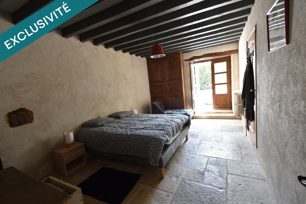 Situé sur la commune de Bligny les beaune, cette maison de caractère avec un cachet exceptionnel vous séduira.