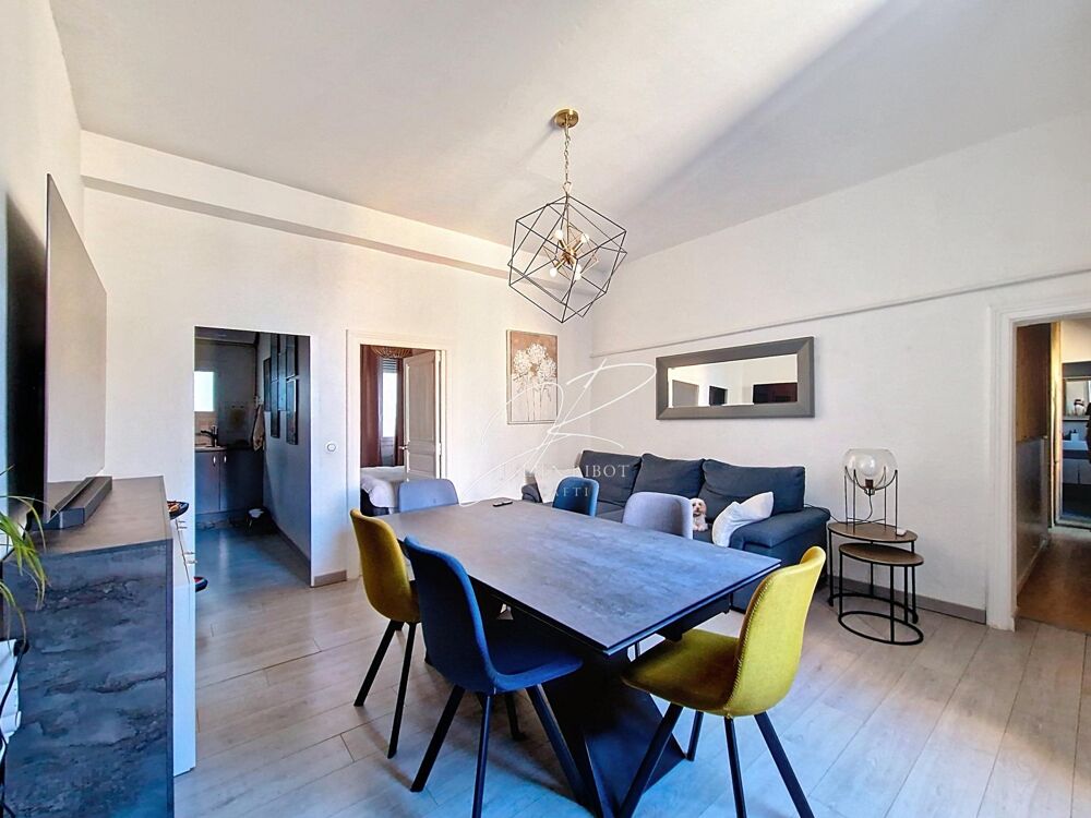 Appartement T3 2 chambres 52 m² et combles