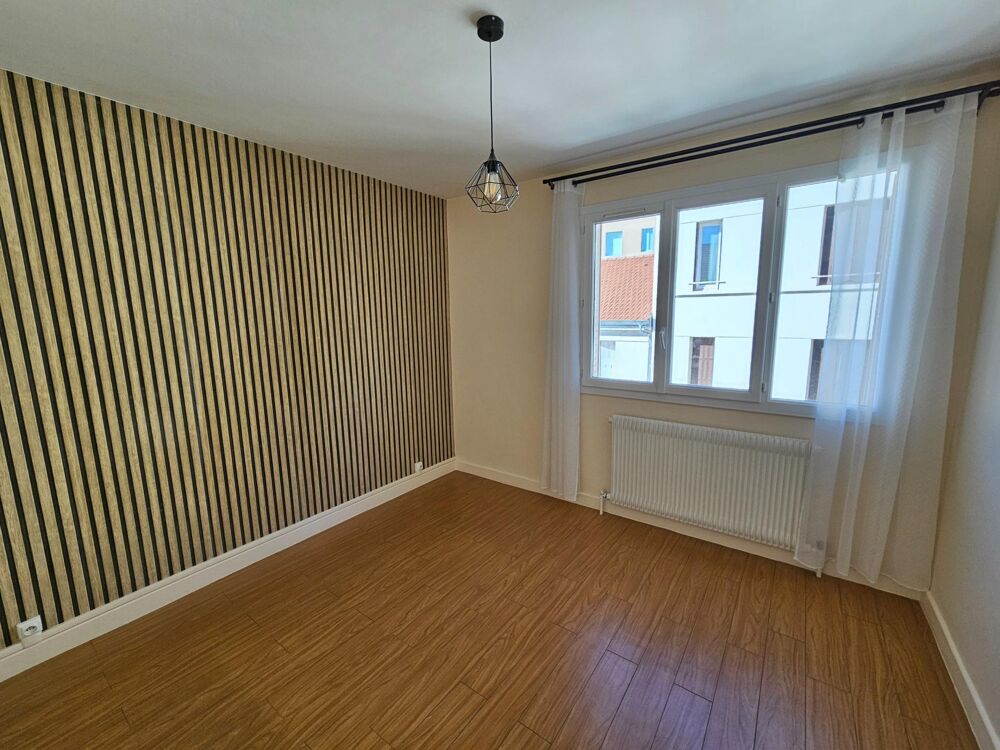Vente Appartement Appartement F4 69 m² situé à 200 m du plan d' eau avec garage Vichy