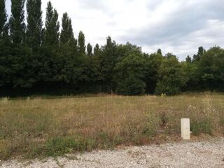  Terrain à vendre 834 m²