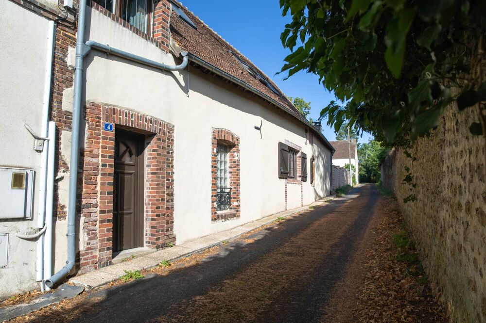 Maison de charme confortable en centre village avec extérieur