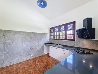  Appartement à louer 4 pièces 120 m²