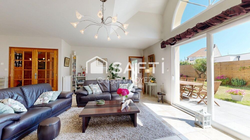Maison de plain-pied avec garages et jardin  Wimereux centre
