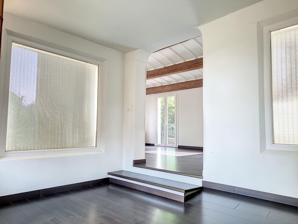 Maison proche village de 138 m² avec piscine sur terrain de 640 m²