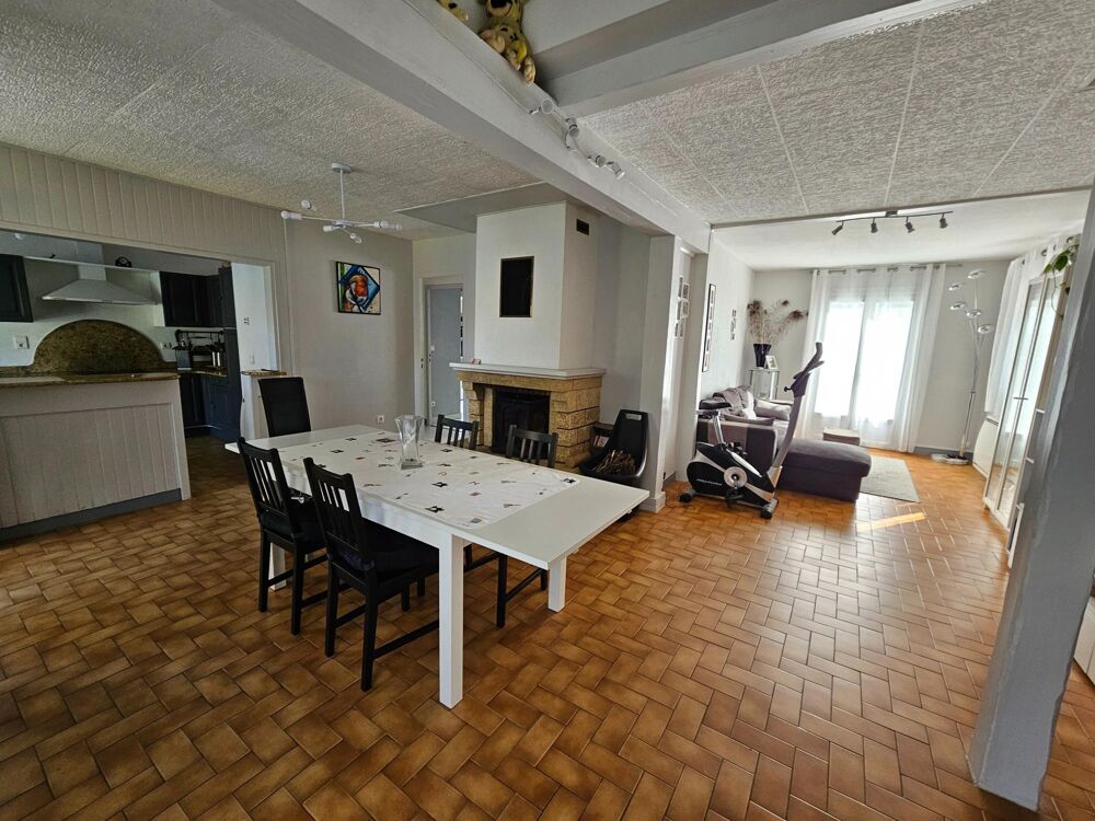 Maison 104 m² Saint Remy en rollat avec vie de plain pied