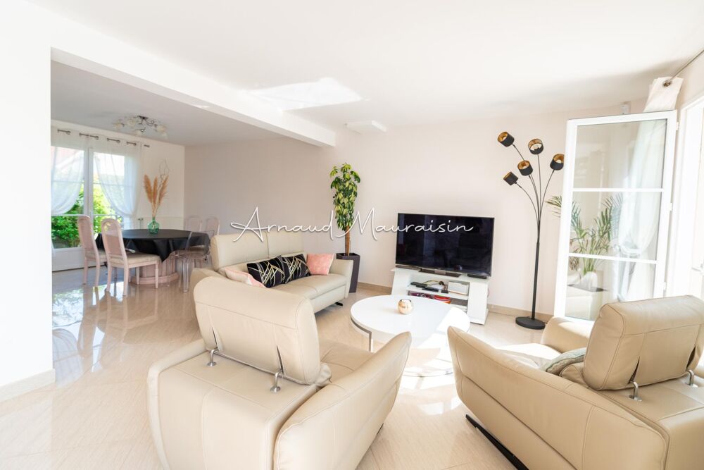 Vente Maison Maison récente avec piscine au cœur du village ! Orry-la-ville