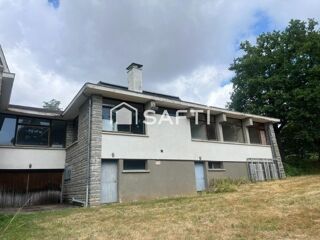  Immeuble à vendre 2600 m²