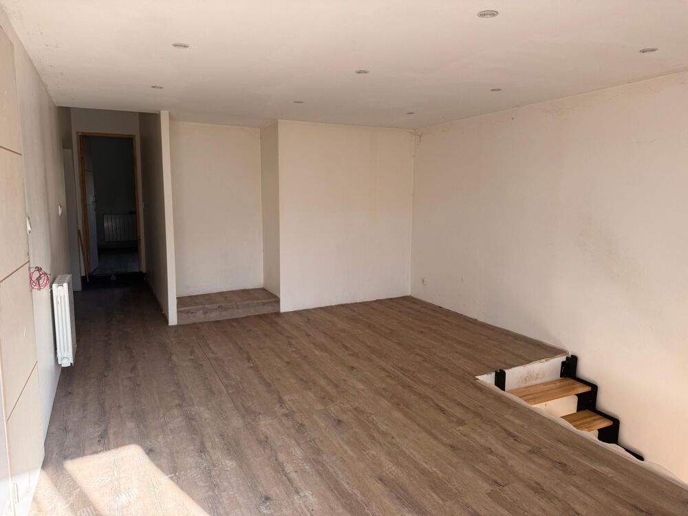 Vente Maison Maison ancienne de 130 m2,3 ch, garage et terrain Authoison