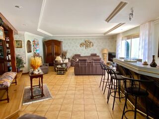  Maison à vendre 11 pièces 246 m²
