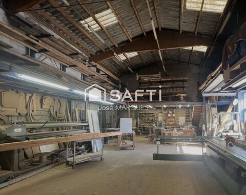   ZA Cogolin local commercial avec mezzanine 359m² 