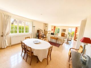  Maison à vendre 7 pièces 215 m²