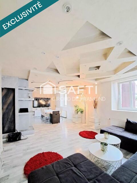   Situ�e aux pieds des Vosges � Uffoltz (68700), cette grande maison familiale r�nov�e en 2020 de 177m2, 8 pi�ces sur 162 m2 de te Maison - 8 pi�ce(s) - 177 m�