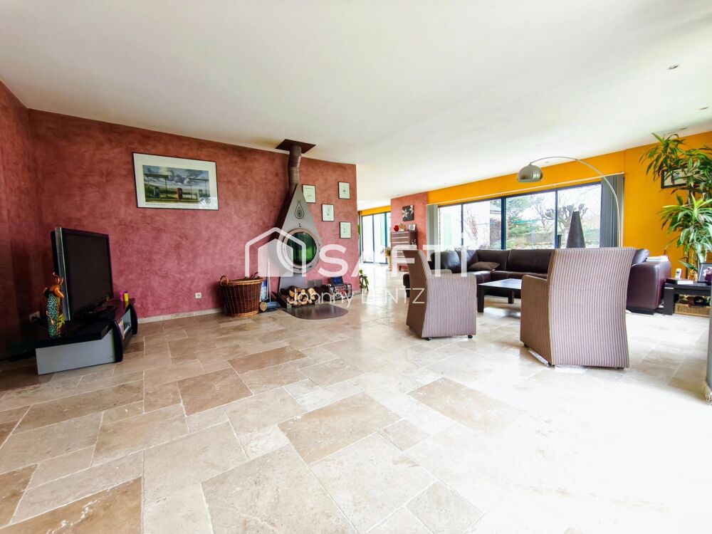 Vente Maison Maison de caractère 8 pièces 245 m² avec piscine Artannes-sur-indre