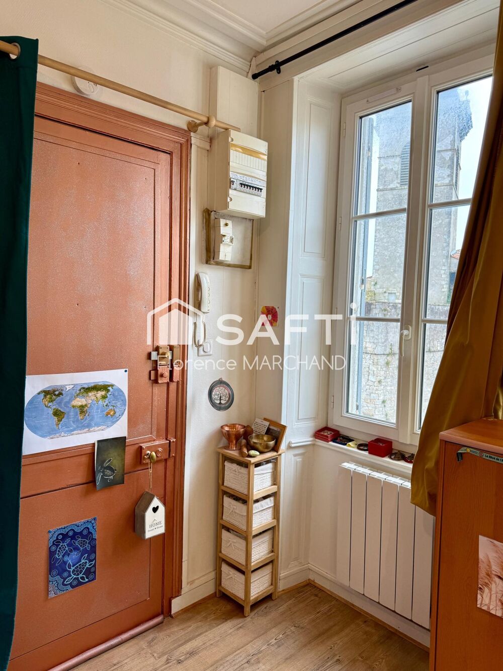 Studio cosy avec lit escamotable-Idéal investissement ou pied-à-terre