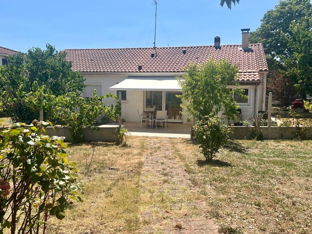 Vente Maison Maison 100m2, 3/4ch, sur parcelle de 1241m2 Saint-jean-d'angely