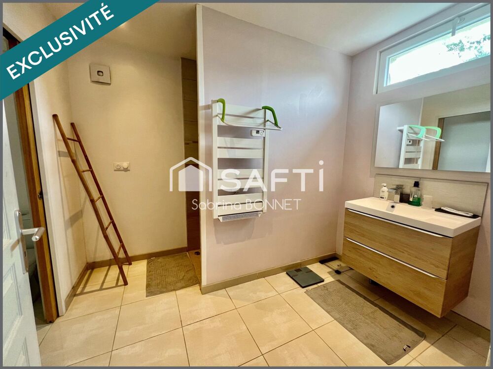 Maison de 153m² SANS OBLIGATION : possibilité d'une exploitation de fraises/ framboises ( clients professionnels et particuliers
