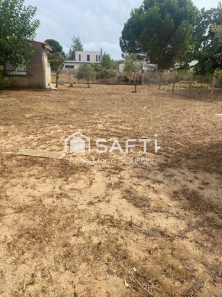  Terrain à vendre 688 m²