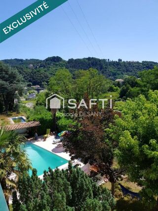  Maison  vendre 9 pices 275 m