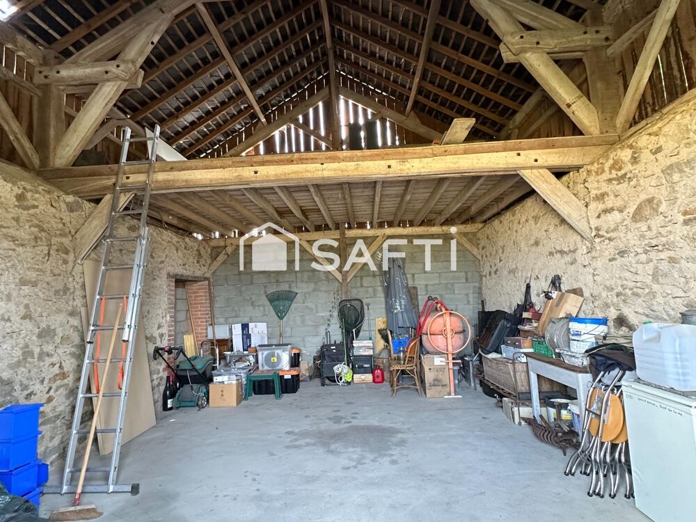 Vente Parking/Garage Grand Garage dans le centre de Mazé-Milon Maze-milon