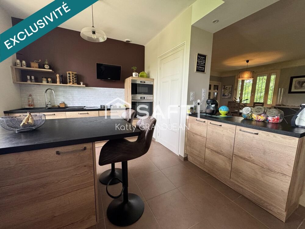 Vente Maison Maison à Péronnas 173 m² sur un terrain de 993 m² Peronnas