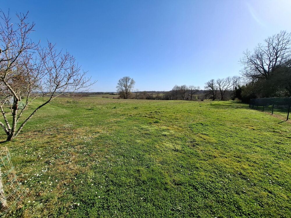 Maison avec piscine et 2 hectares de terrain