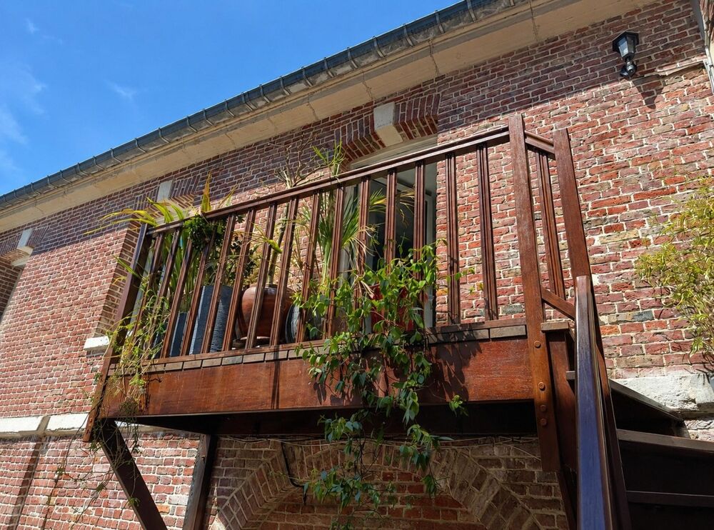 Vente Appartement ? Nouveauté à découvrir ! Le charme du duplex en plein cœur d'Abbeville, à seulement 20 minutes de la Baie de Somme ! Abbeville