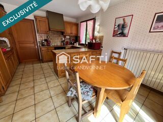 Vente Maison Maison d'habitation, 2 hangars et plus de 2 hectares de terrain Mieges