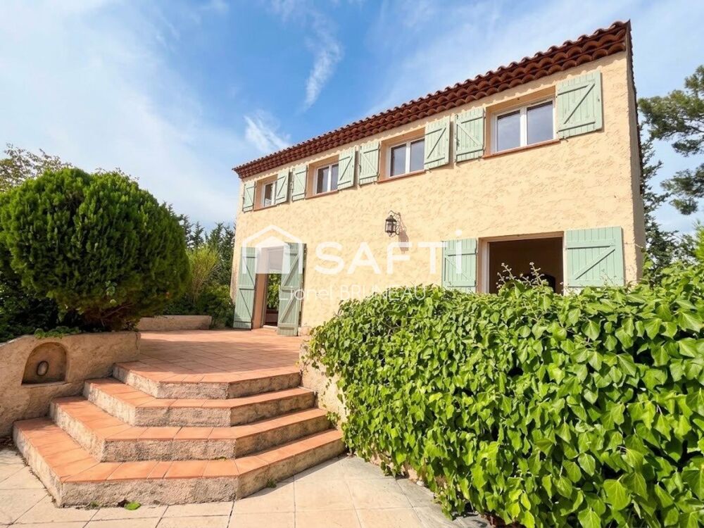 Vente Maison Vue mer d'exception à Sanary-sur-Mer : villa lumineuse de 135 m², grande piscine et jardin arboré, au calme absolu proche des pl Sanary-sur-mer
