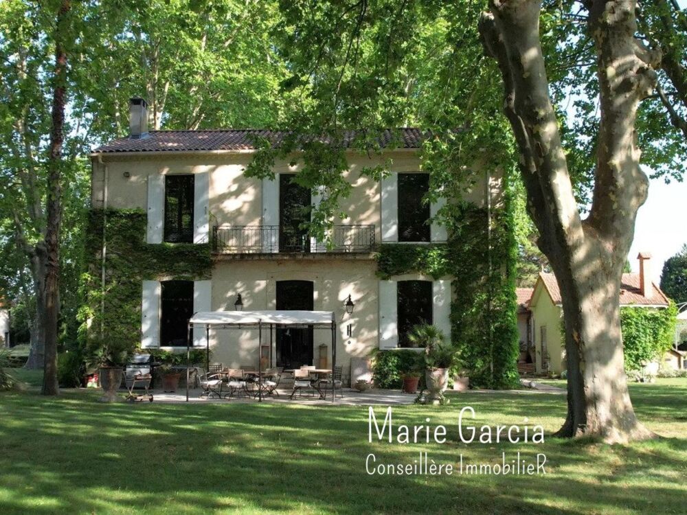 Vente Maison MAISON DE MAÎTRE À NÎMES, PARC DE 1,7 HA, DÉPENDANCE ET PISCINE Nîmes