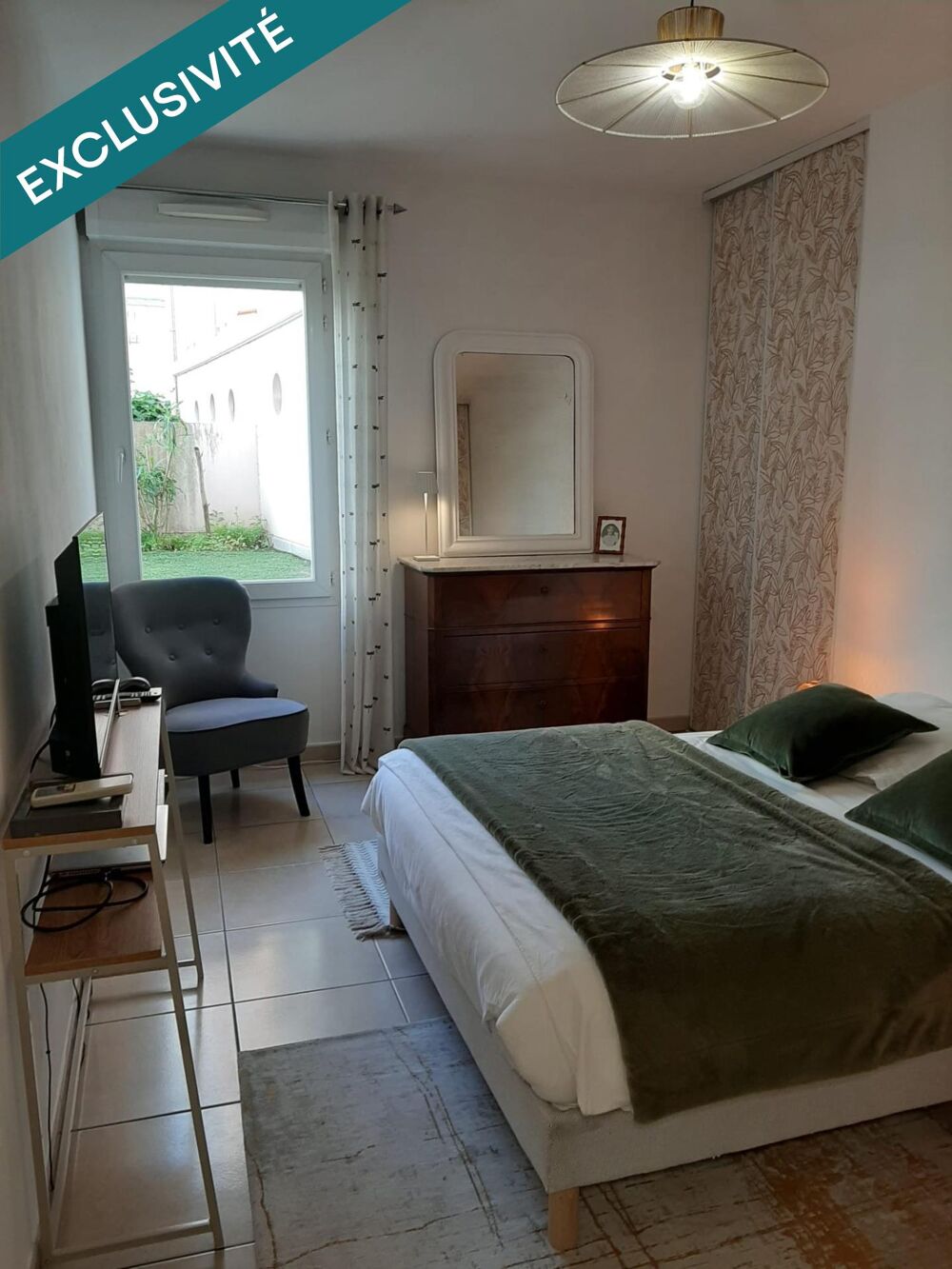 Vente Appartement Bel appartement rénové avec de beaux matériaux vendu avec un garage fermé et un parking en sous-sol à 100 m du bord de mer Frejus