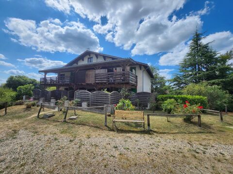 Immeuble commercial comprenant 5 appartements 275000 32150 Cazaubon