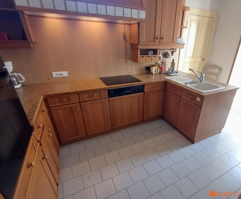 Appartement dexception 150 m²  Centre-ville Saint-Quentin  Terrasse & Parking