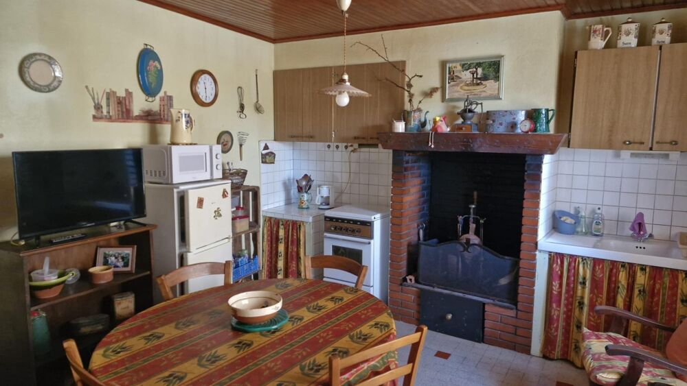 Maison de village et terrain non attenant (1500m²)
