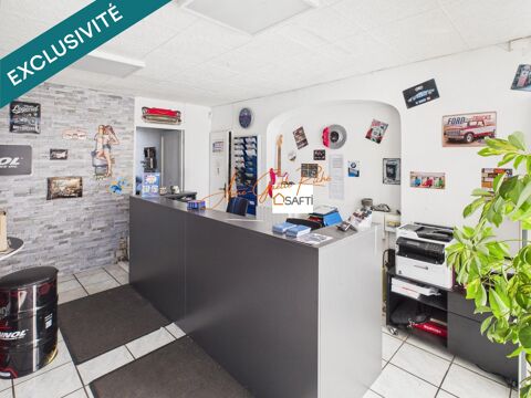   Garage automobile en activité à Saint Porchaire, Clientèle établie, Murs en option. 