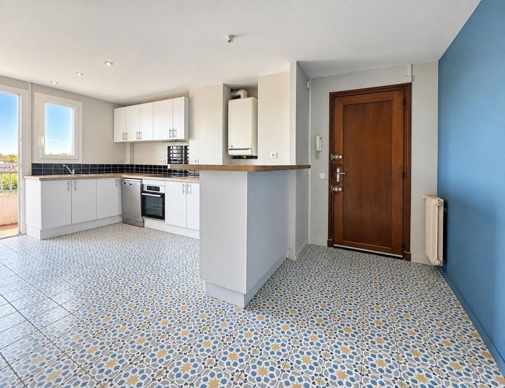 Vente Appartement Appartement T4 rénové avec garage et parking Pau