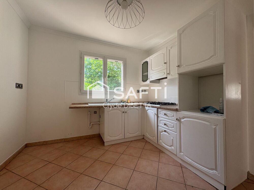Vente Maison Maison de plain-pied de 83m², 3 chambres, garage.ma Bellegarde